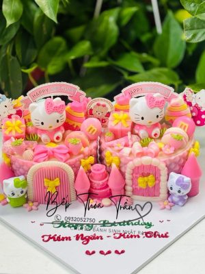 Bánh đôi cho 2 bé gái